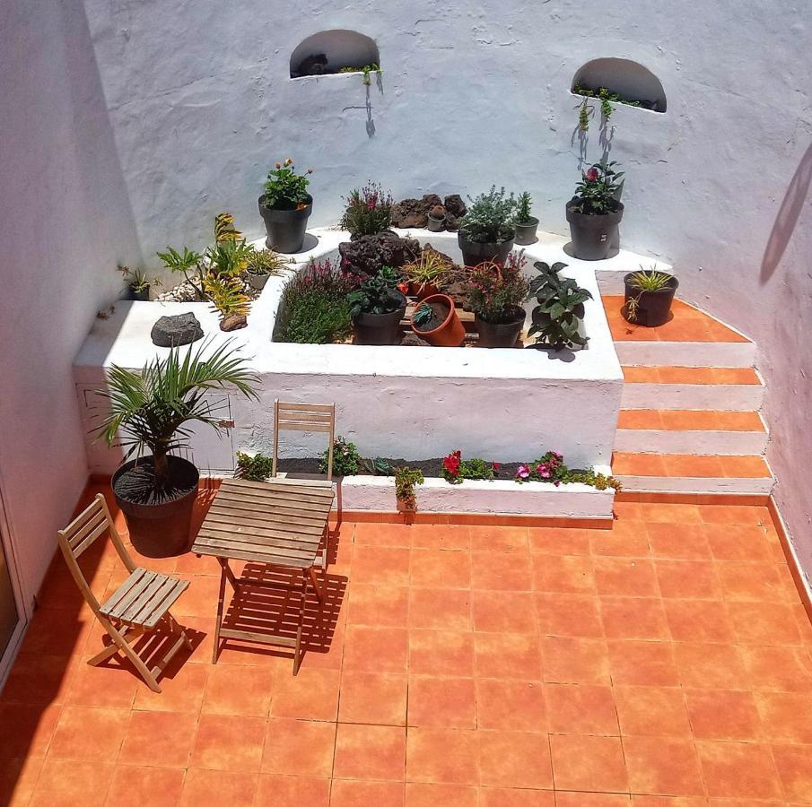 Alexandra Studio - Villa Volcaland Güime Exteriör bild